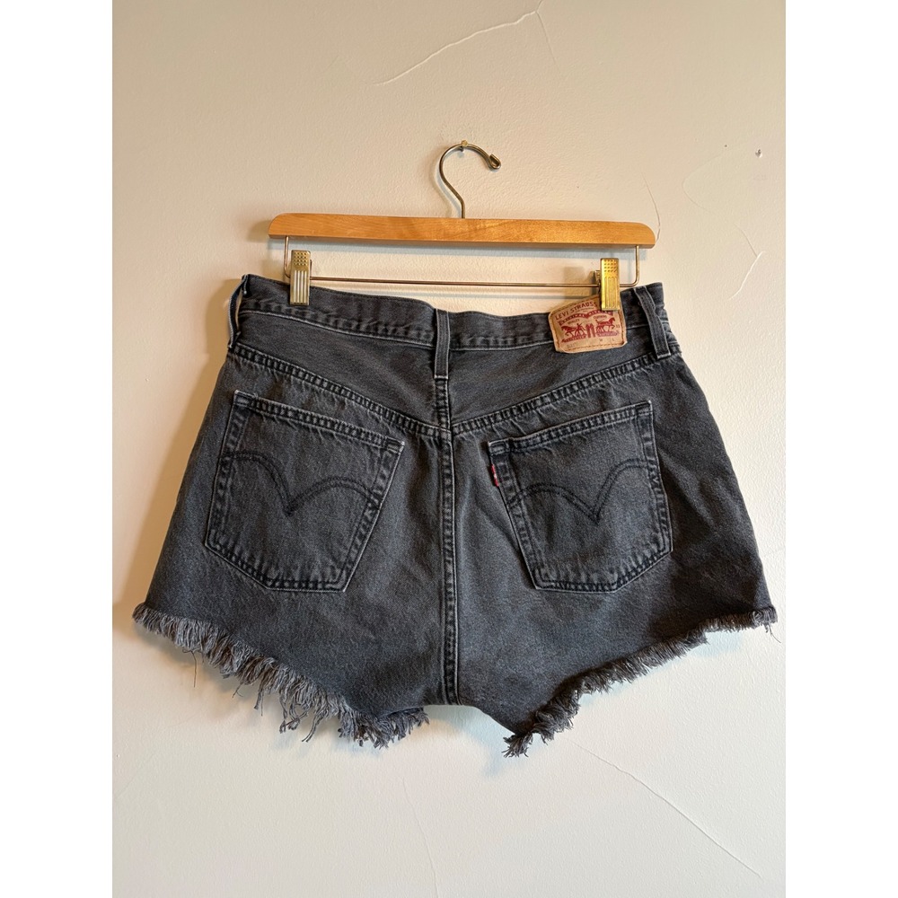 Levis 501 Original Womens Black Denim Cut Off Shorts High Rise W31 56327-0112 - Picture 2 of 8